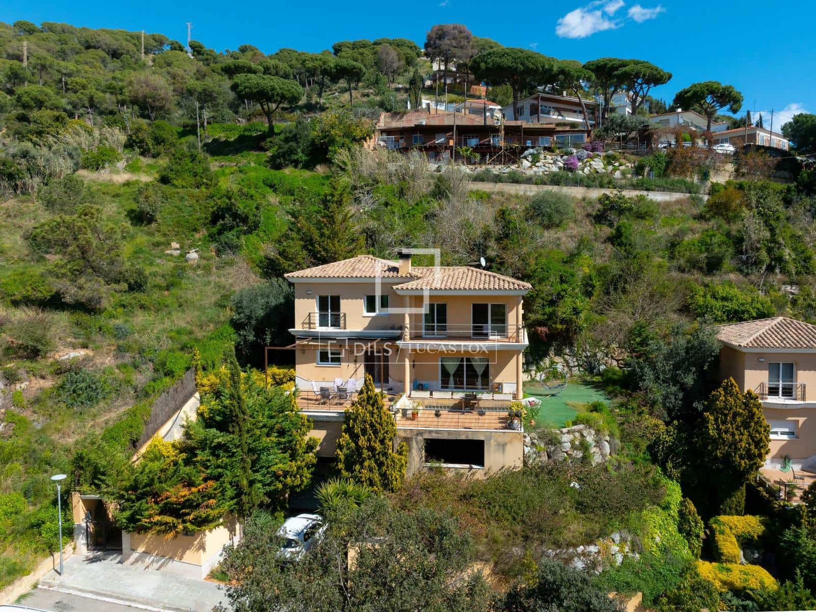 4 slaapkamer Villa te koop in Premia de Dalt met garage - € 850.000 (Ref: 9724962)