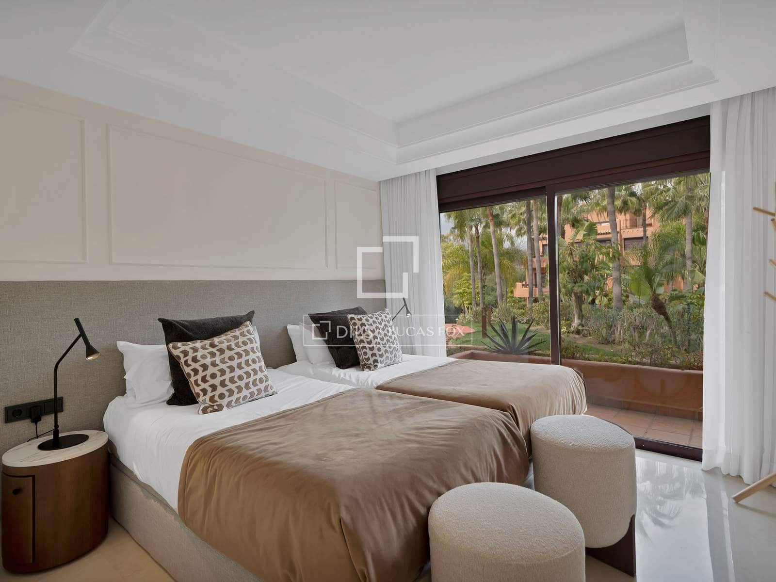 3 chambre Appartement à vendre à Puerto Banus avec piscine garage - 1 550 000 € (Ref: 9725106)