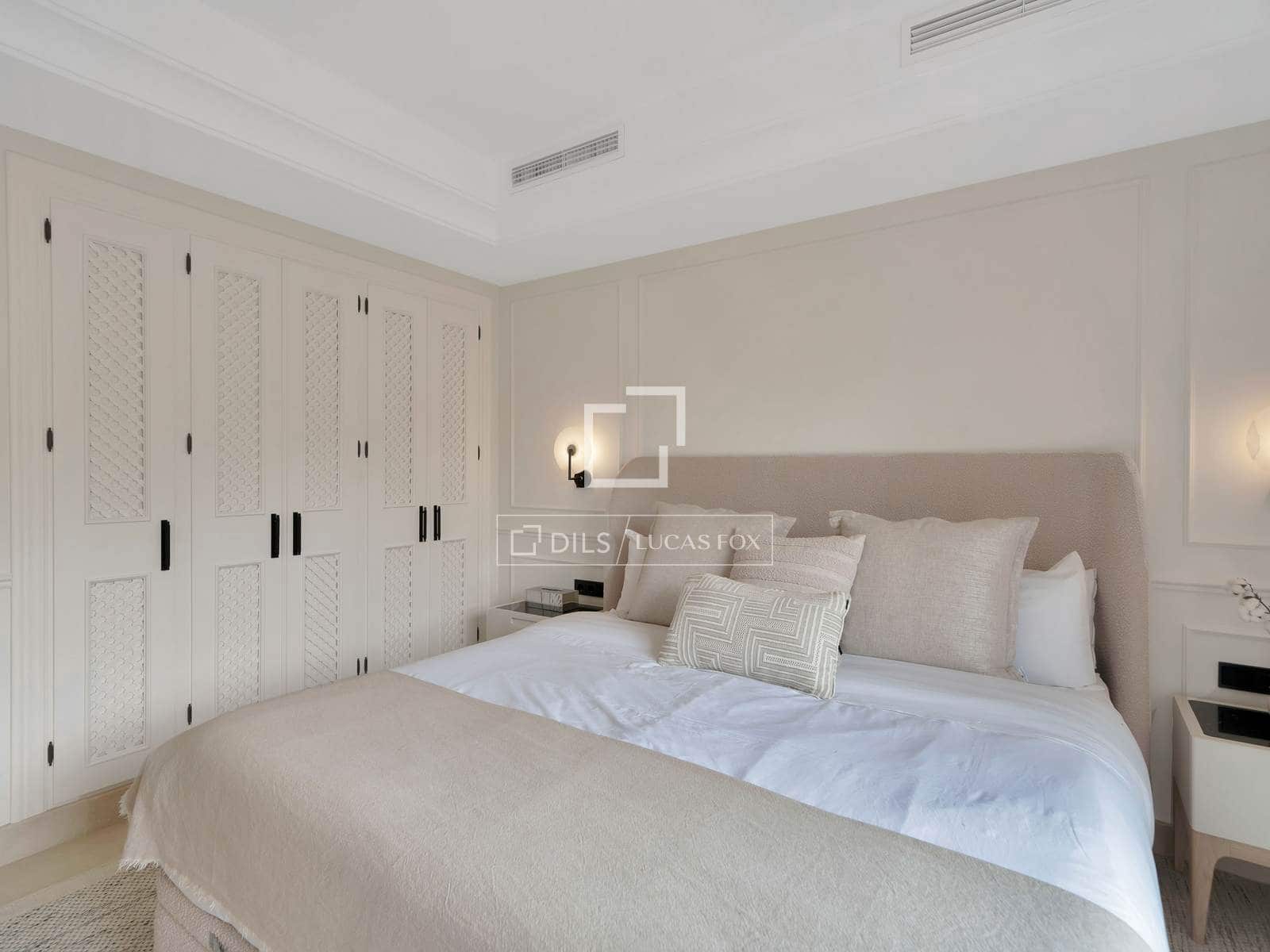 3 chambre Appartement à vendre à Puerto Banus avec piscine garage - 1 550 000 € (Ref: 9725106)