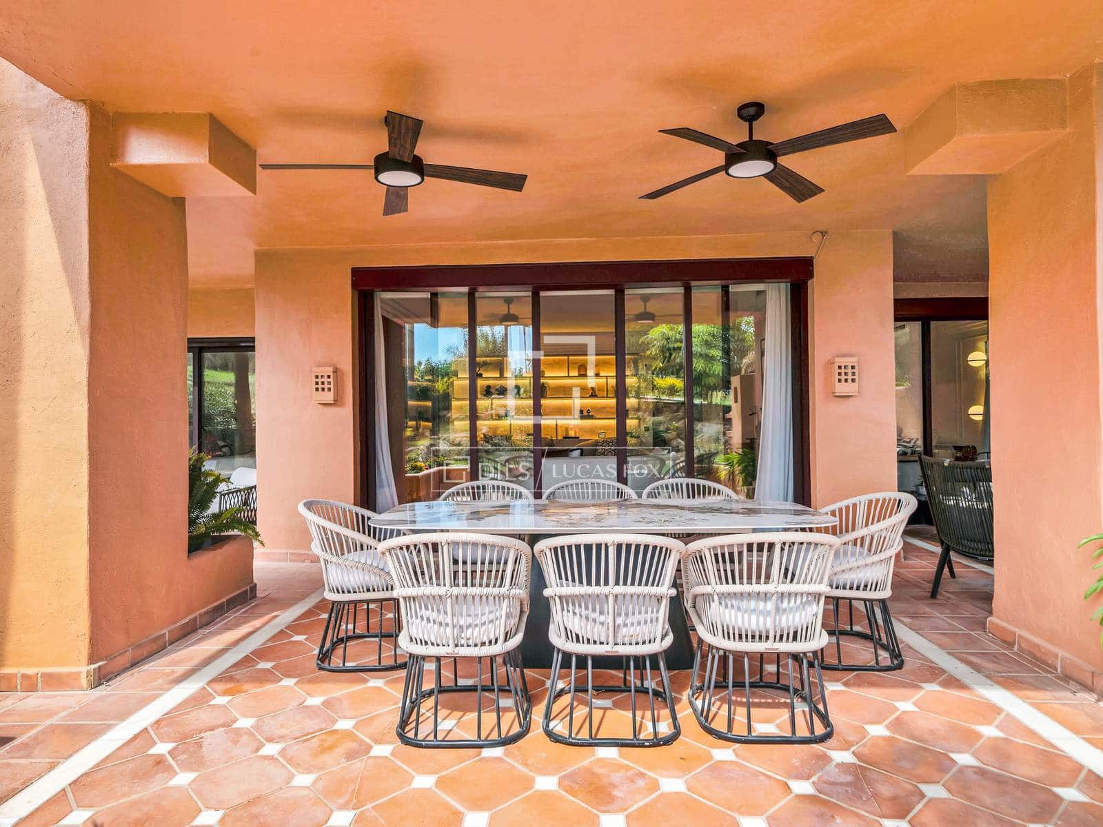 3 chambre Appartement à vendre à Puerto Banus avec piscine garage - 1 550 000 € (Ref: 9725106)