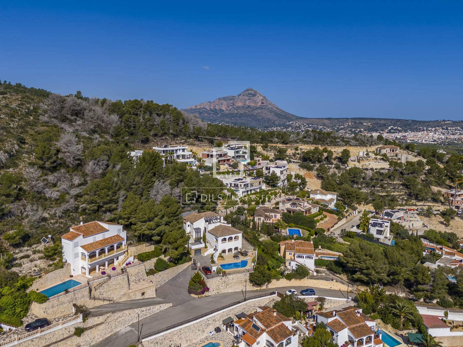 3 soveværelse Villa til salg i Javea / Xabia med swimmingpool garage - € 1.190.000 (Ref: 9725108)