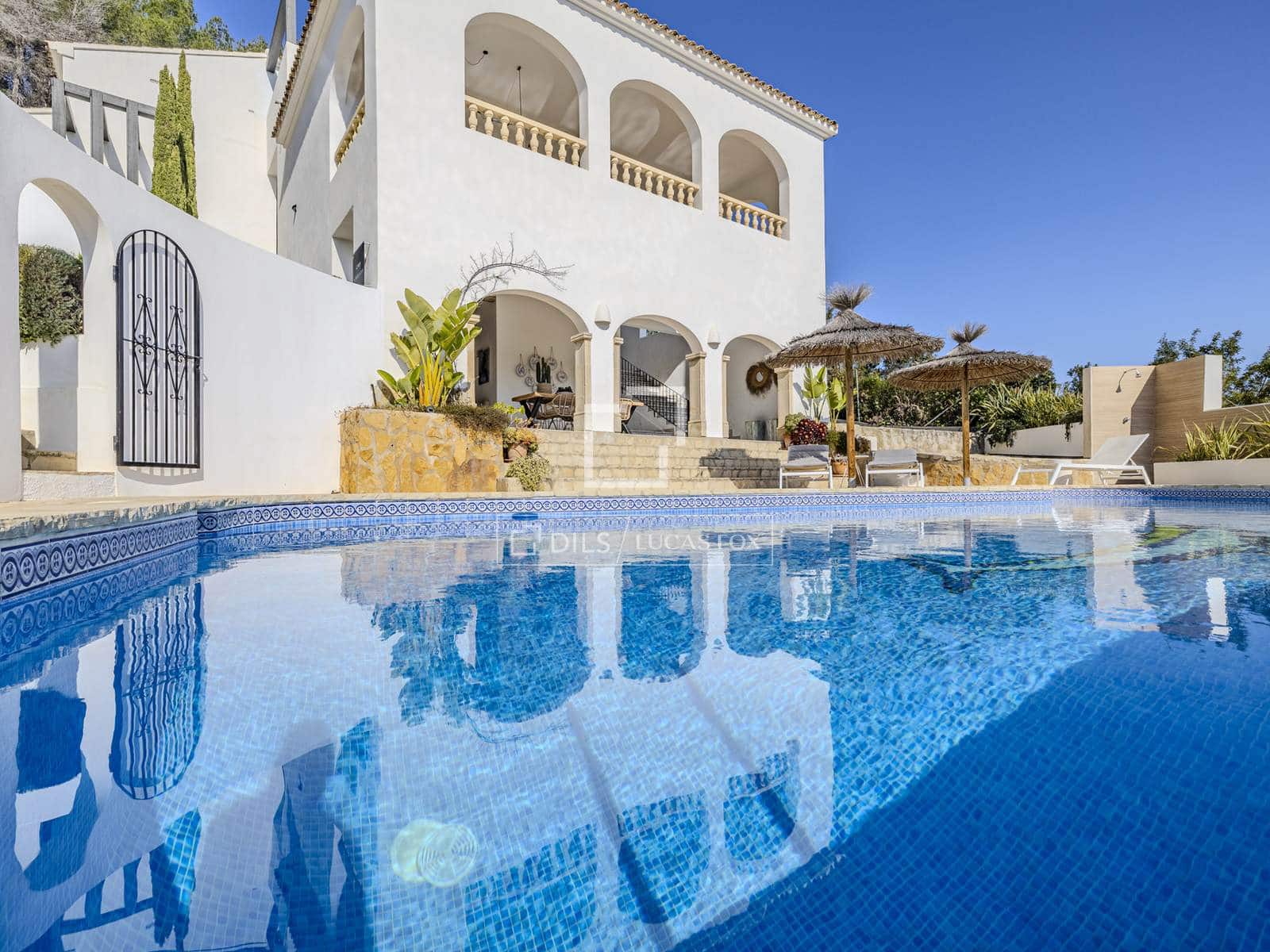 3 soveværelse Villa til salg i Javea / Xabia med swimmingpool garage - € 1.190.000 (Ref: 9725108)