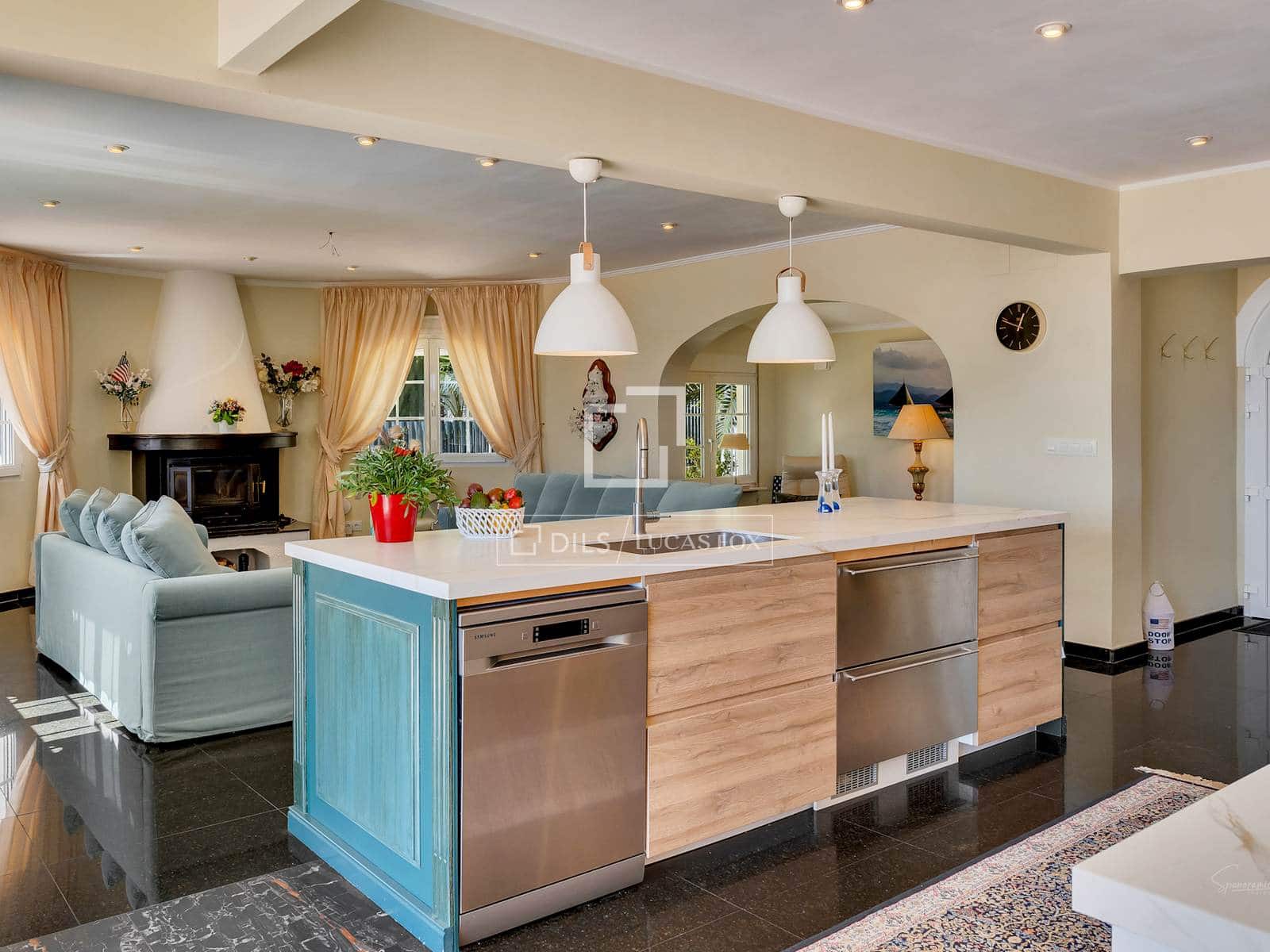 4 soveværelse Villa til salg i Moraira med swimmingpool garage - € 1.190.000 (Ref: 9726199)