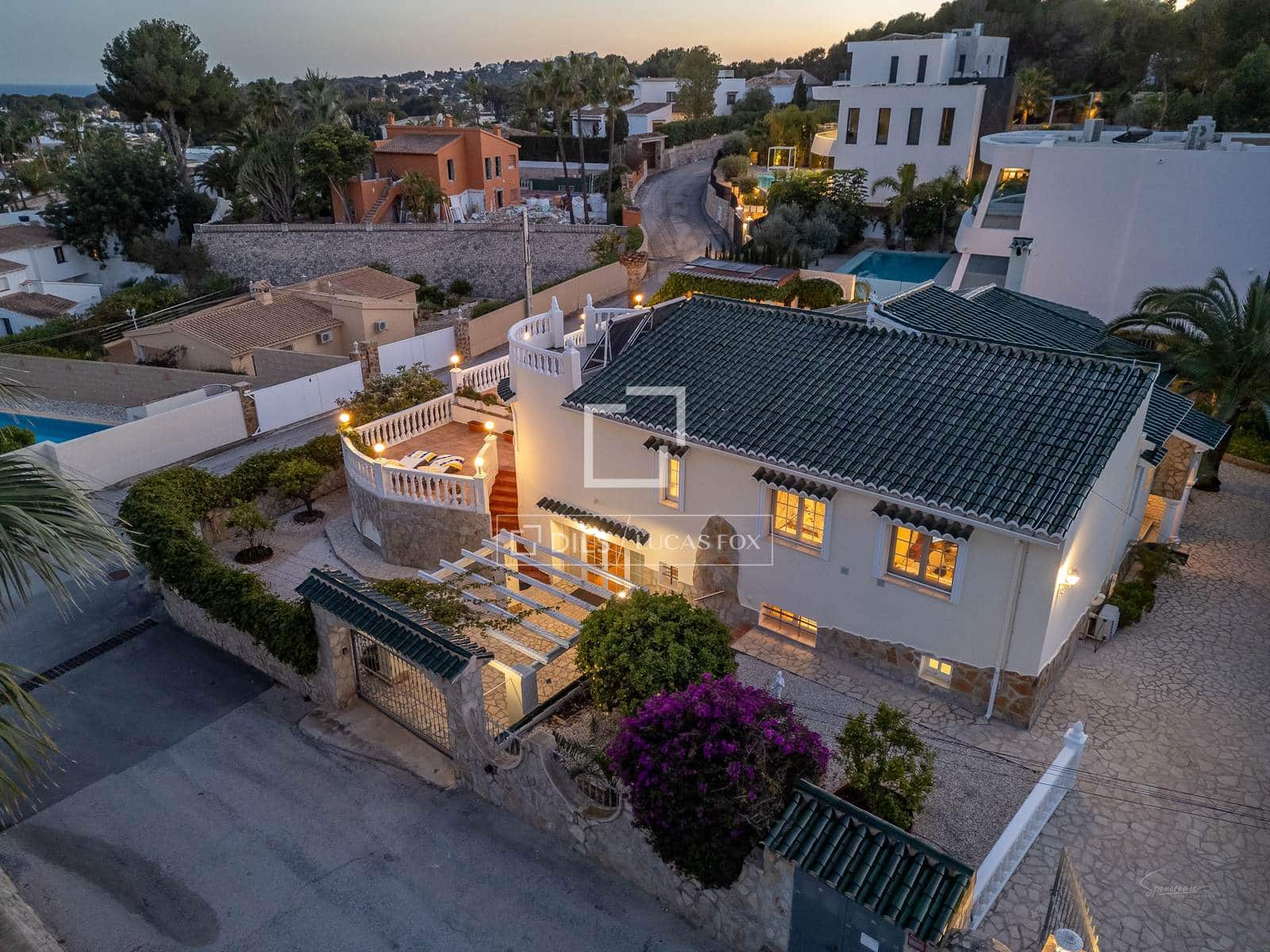 4 soveværelse Villa til salg i Moraira med swimmingpool garage - € 1.190.000 (Ref: 9726199)