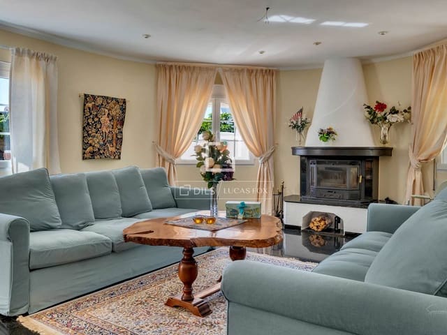 4 soveværelse Villa til salg i Moraira, Teulada-Moraira med swimmingpool garage - € 1.190.000 (Ref: 9726199)