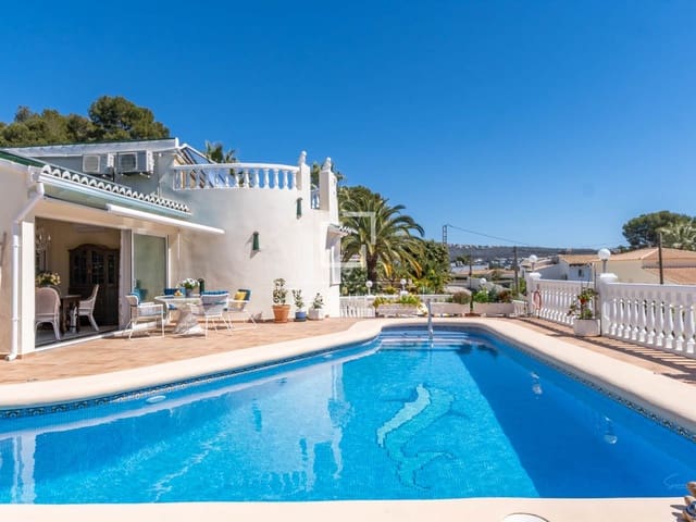 4 soveværelse Villa til salg i Moraira, Teulada-Moraira med swimmingpool garage - € 1.190.000 (Ref: 9726199)