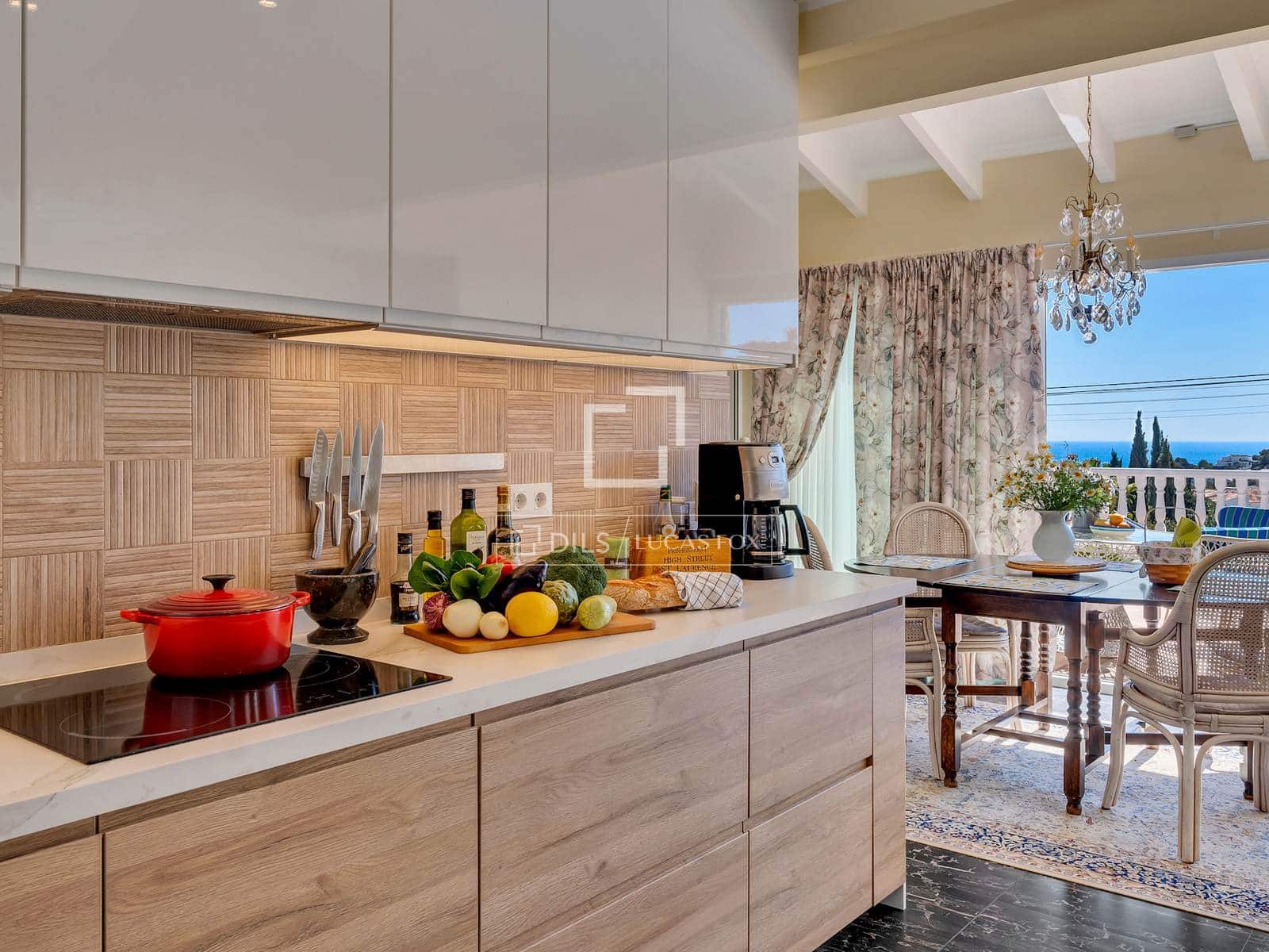 4 soveværelse Villa til salg i Moraira med swimmingpool garage - € 1.190.000 (Ref: 9726199)