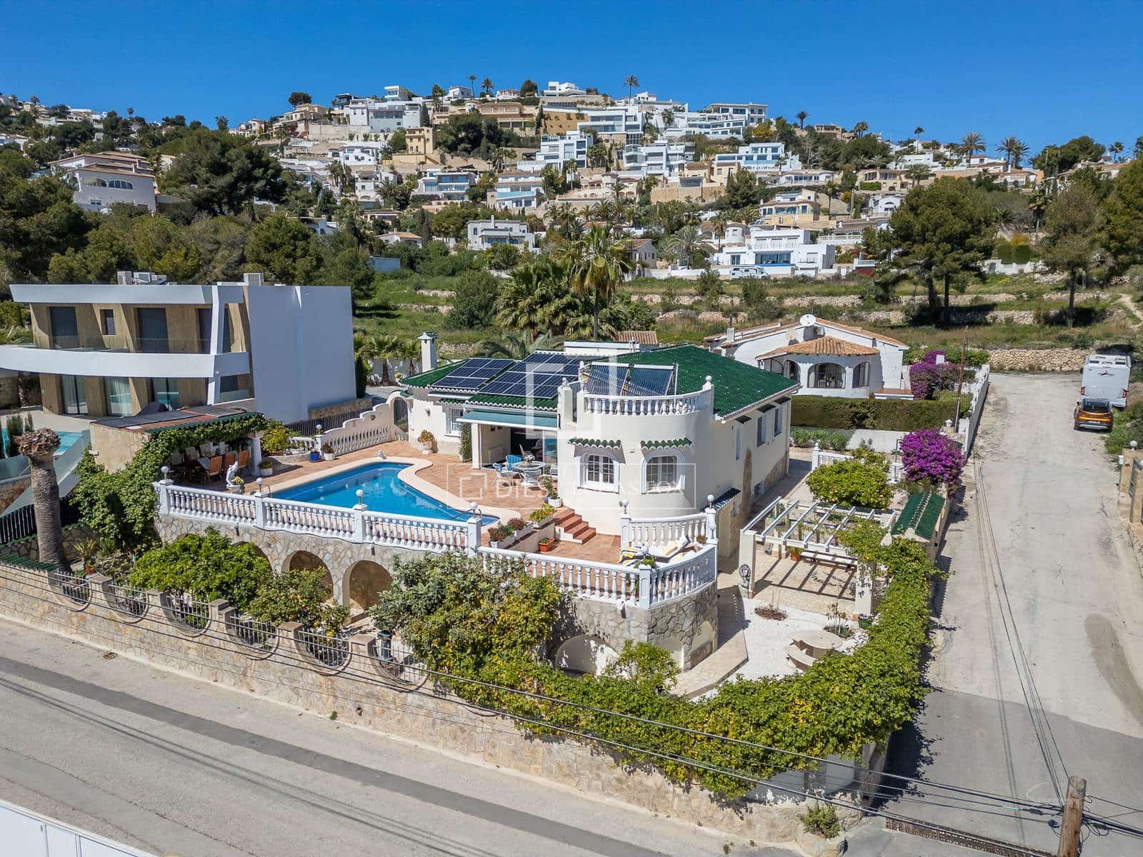 4 soveværelse Villa til salg i Moraira med swimmingpool garage - € 1.190.000 (Ref: 9726199)