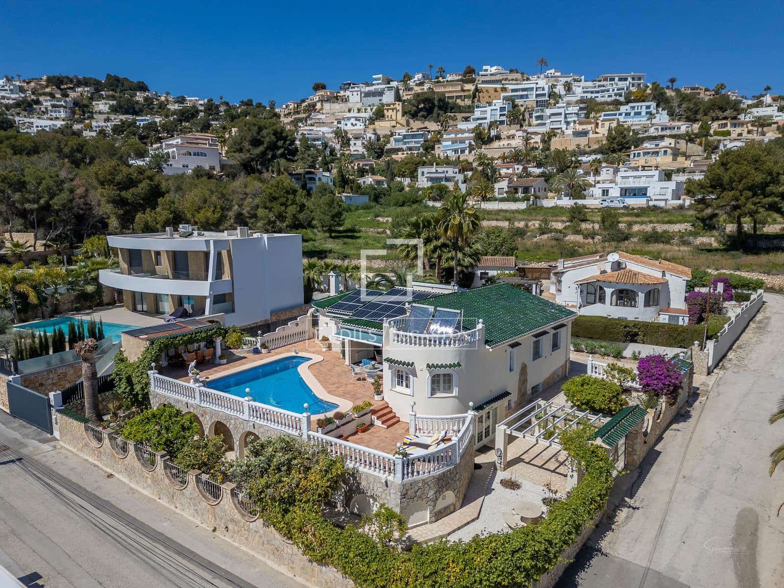4 soveværelse Villa til salg i Moraira med swimmingpool garage - € 1.190.000 (Ref: 9726199)