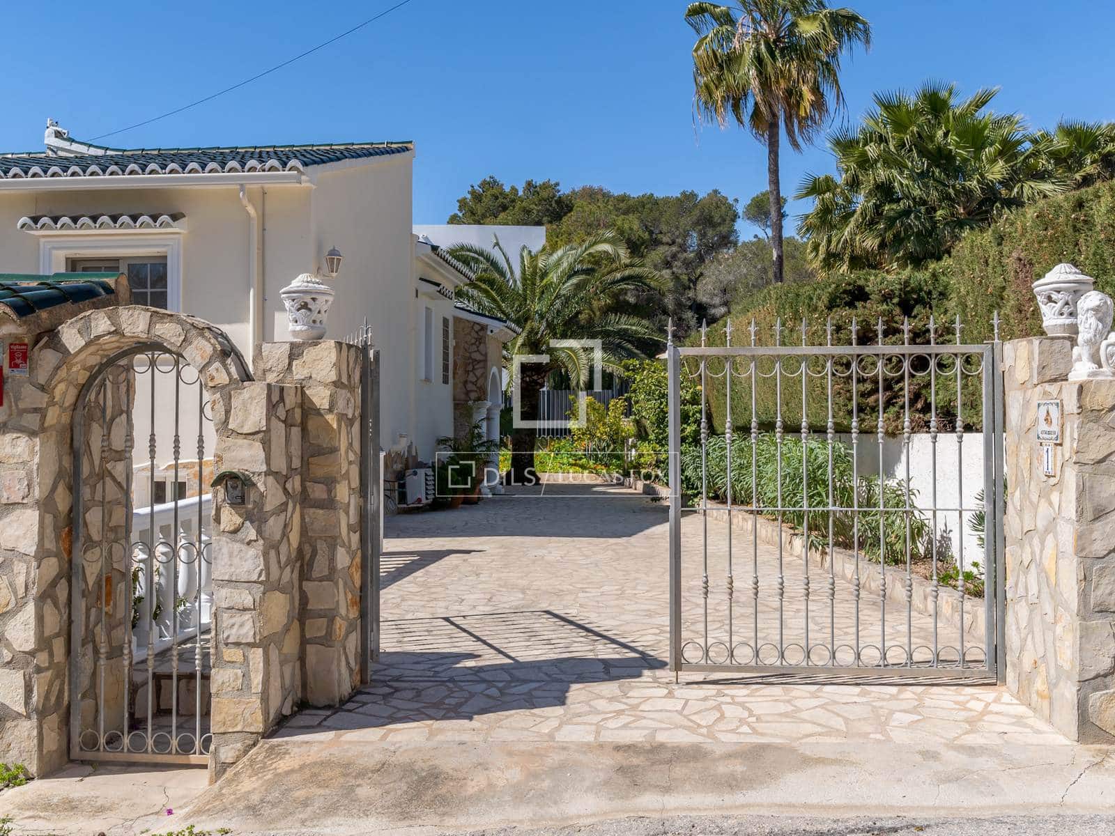 4 soveværelse Villa til salg i Moraira med swimmingpool garage - € 1.190.000 (Ref: 9726199)