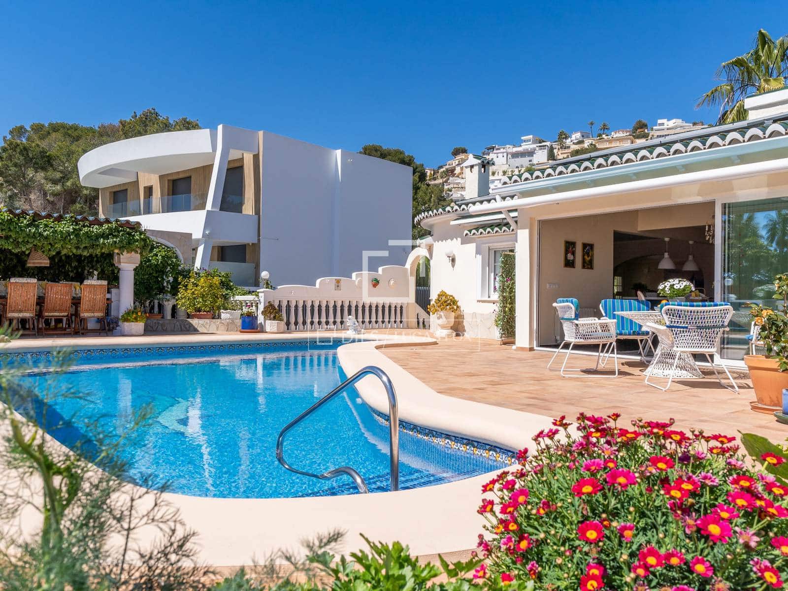 4 soveværelse Villa til salg i Moraira med swimmingpool garage - € 1.190.000 (Ref: 9726199)