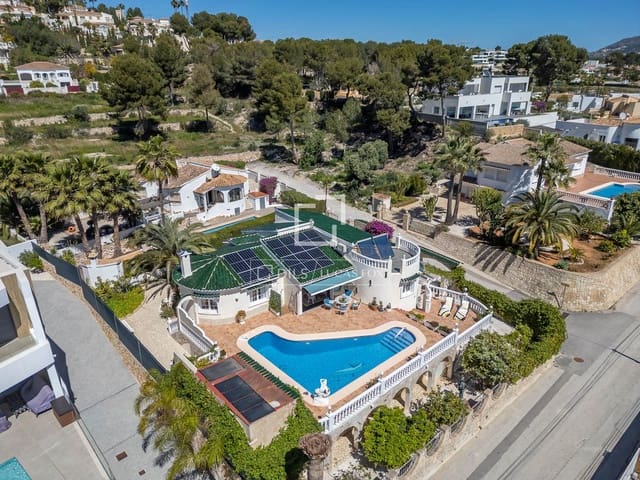 4 soveværelse Villa til salg i Moraira, Teulada-Moraira med swimmingpool garage - € 1.190.000 (Ref: 9726199)