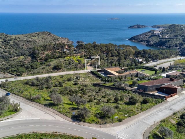 Chalet de 5 habitaciones en Cadaqués en venta con piscina garaje - 3.790.000 € (Ref: 9726200)