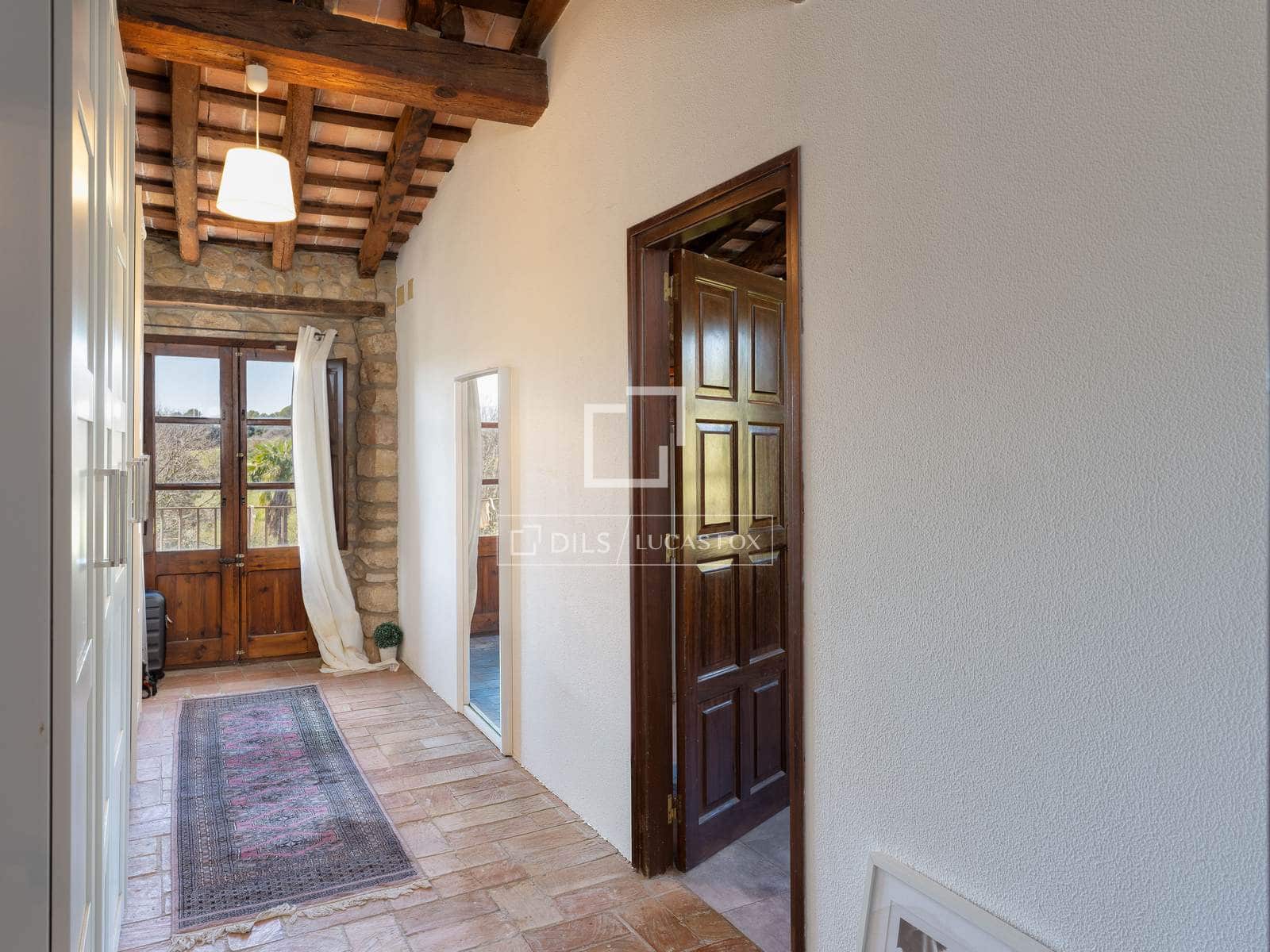 8 bedroom Finca/Country House for sale in Fontcoberta with pool garage - € 1,200,000 (Ref: 9727558)