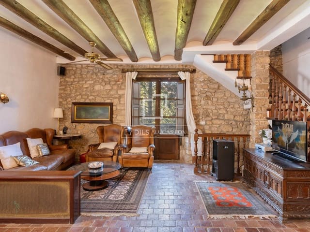 8 bedroom Finca/Country House for sale in Fontcoberta with pool garage - € 1,200,000 (Ref: 9727558)