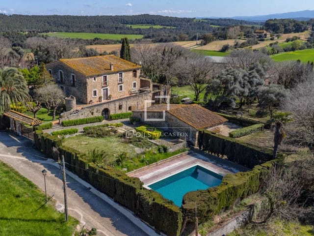 8 bedroom Finca/Country House for sale in Fontcoberta with pool garage - € 1,200,000 (Ref: 9727558)