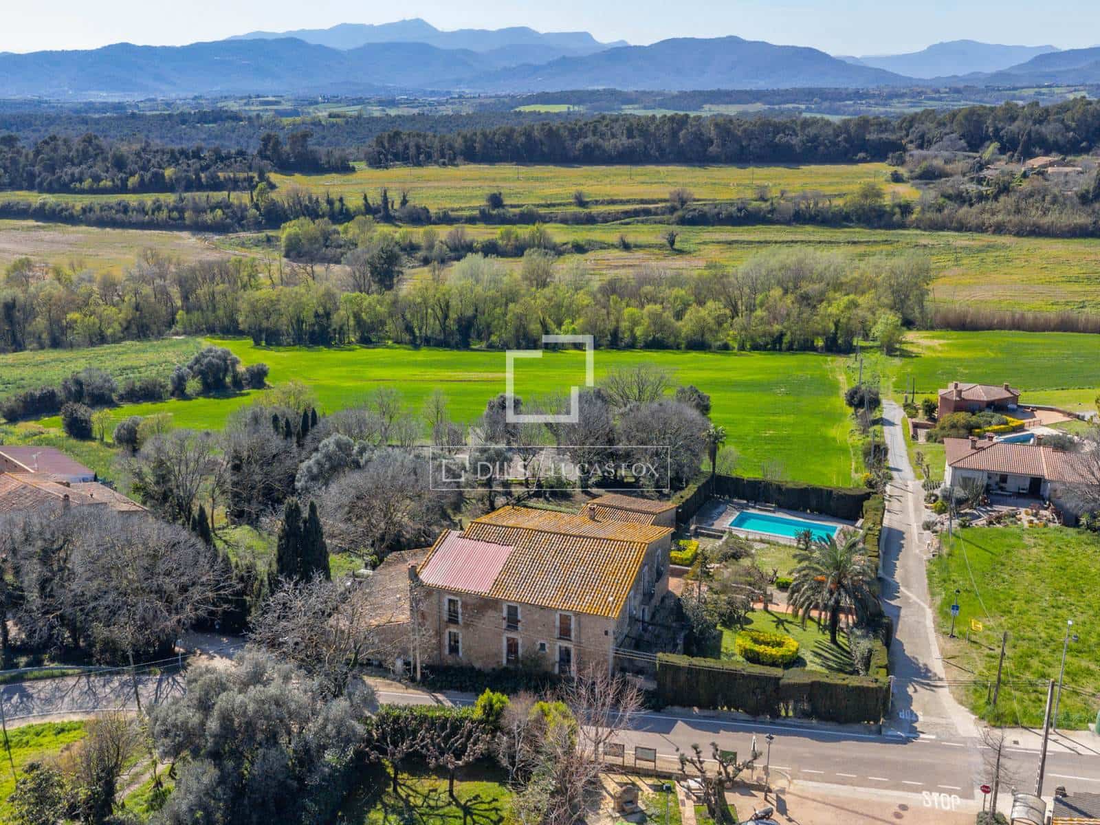 8 bedroom Finca/Country House for sale in Fontcoberta with pool garage - € 1,200,000 (Ref: 9727558)