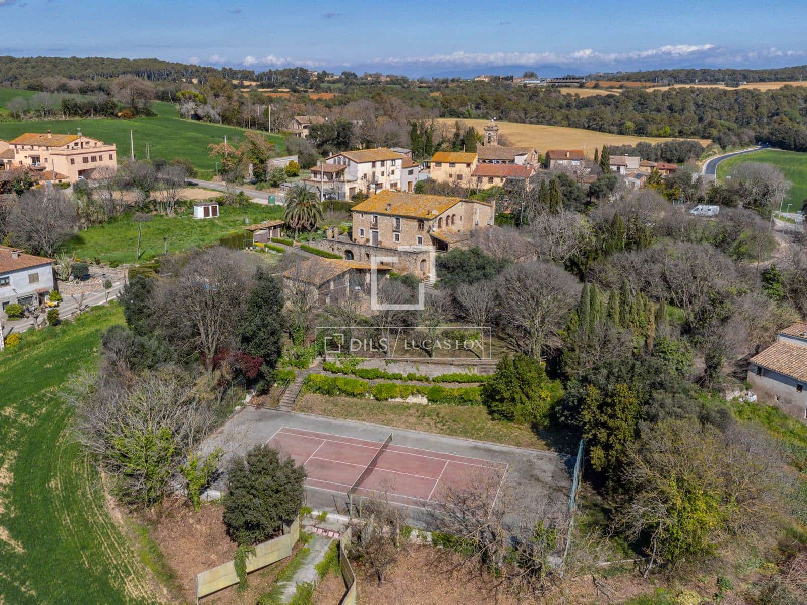 8 bedroom Finca/Country House for sale in Fontcoberta with pool garage - € 1,200,000 (Ref: 9727558)