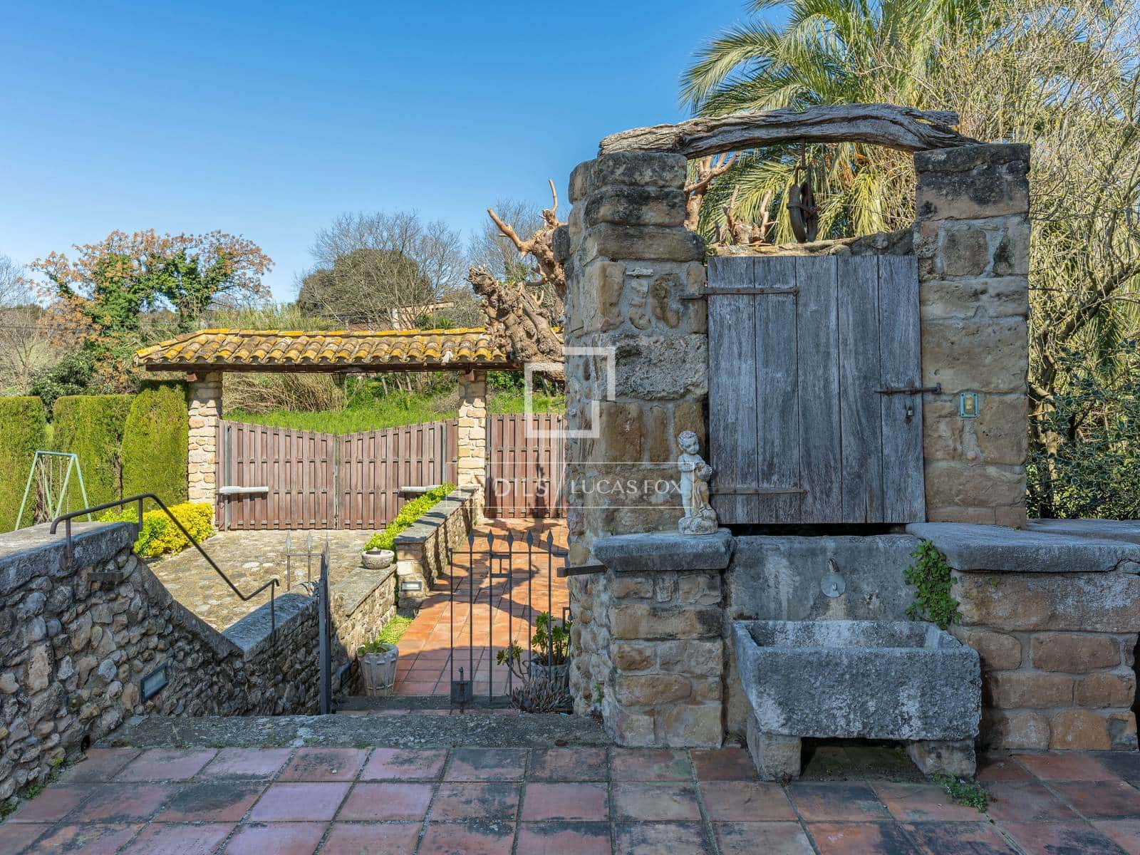 8 bedroom Finca/Country House for sale in Fontcoberta with pool garage - € 1,200,000 (Ref: 9727558)