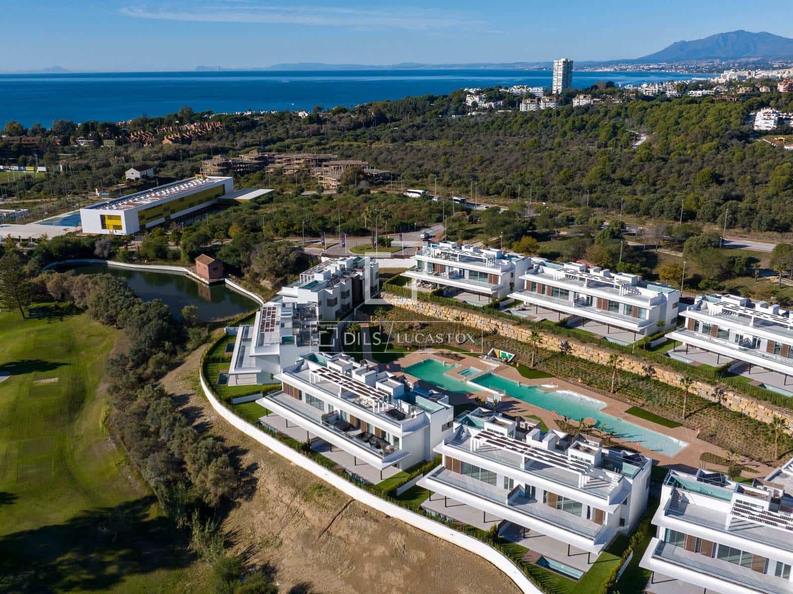 3 sypialnia Apartament na sprzedaż w Marbella z basenem garażem - 1 395 000 € (Ref: 9729507)