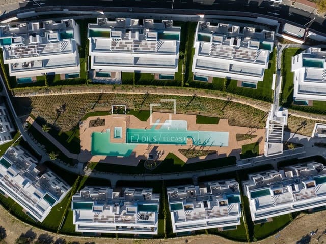 3 sypialnia Apartament na sprzedaż w Marbella z basenem garażem - 1 395 000 € (Ref: 9729507)