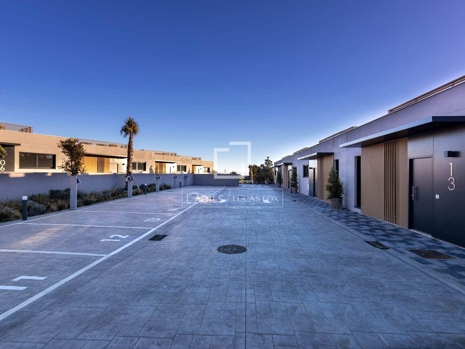 3 bedroom Villa for sale in Puerto de la Torre with pool garage - € 776,000 (Ref: 9729522)