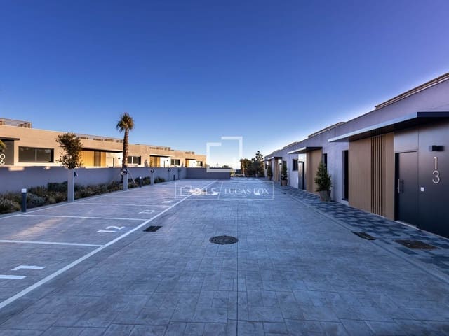 3 bedroom Villa for sale in Puerto de la Torre, Málaga city with pool garage - € 776,000 (Ref: 9729522)