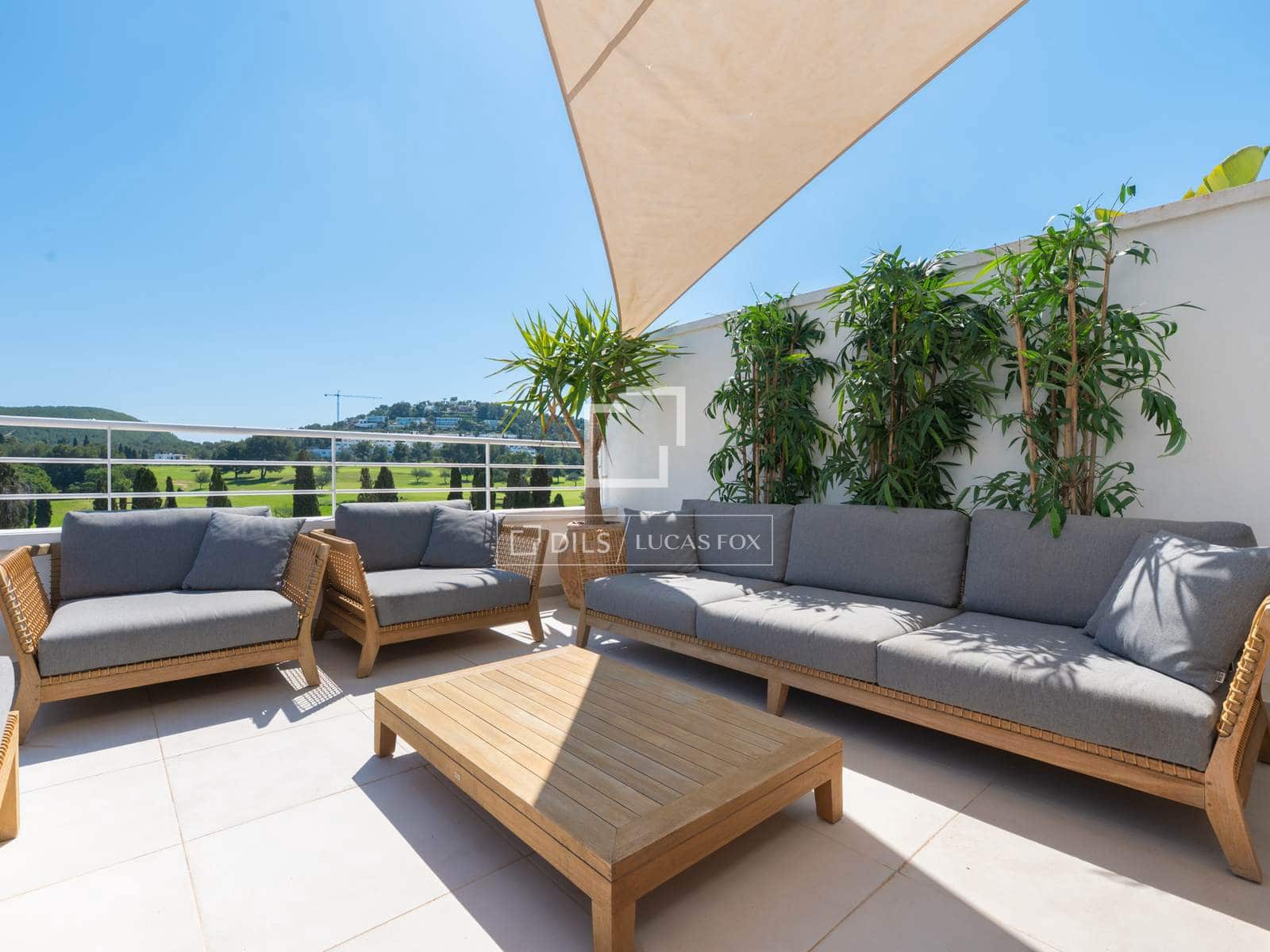 2 bedroom Apartment for sale in Santa Eulalia / Santa Eularia with garage - € 760,000 (Ref: 9730443)