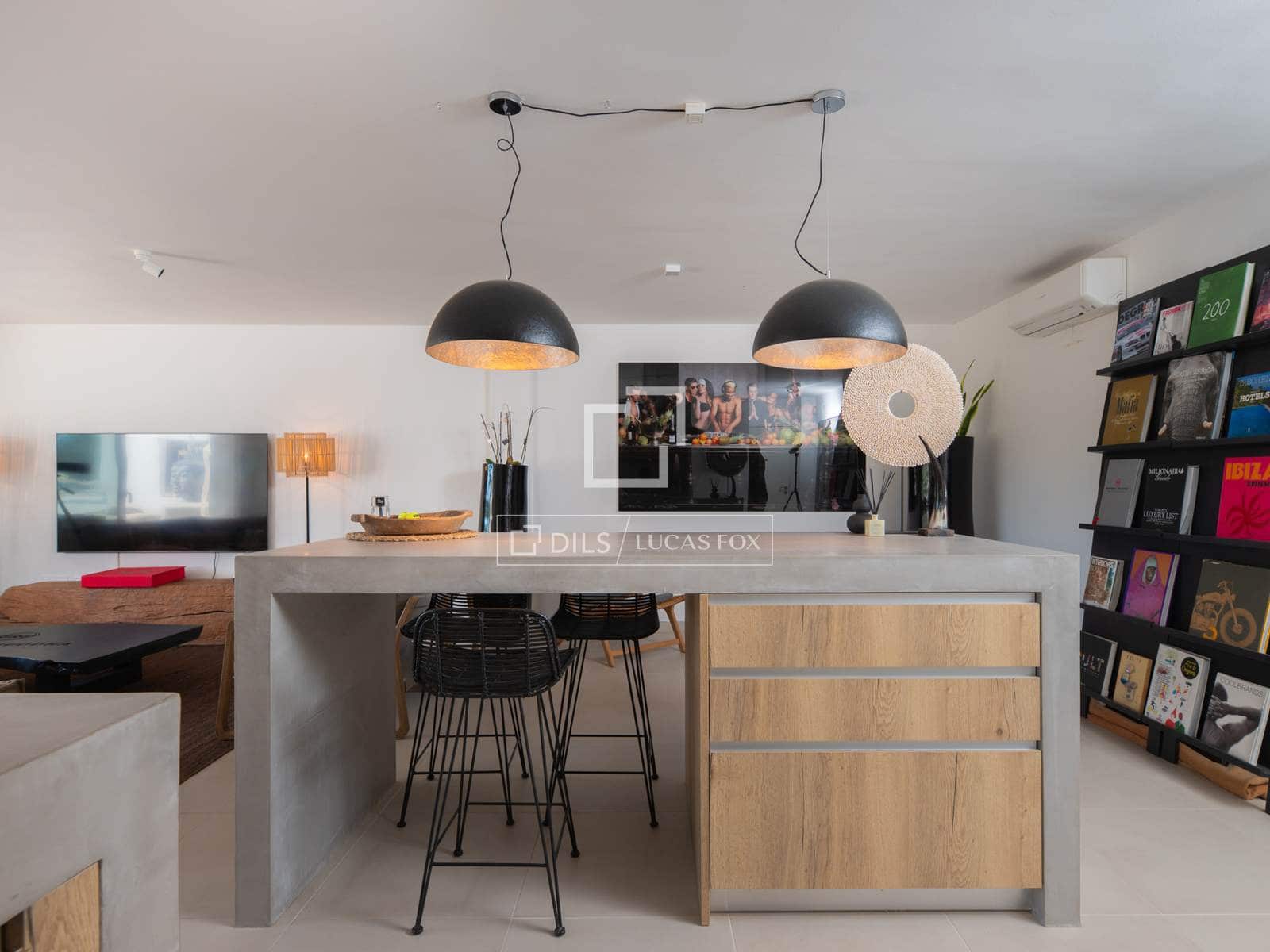 2 bedroom Apartment for sale in Santa Eulalia / Santa Eularia with garage - € 760,000 (Ref: 9730443)