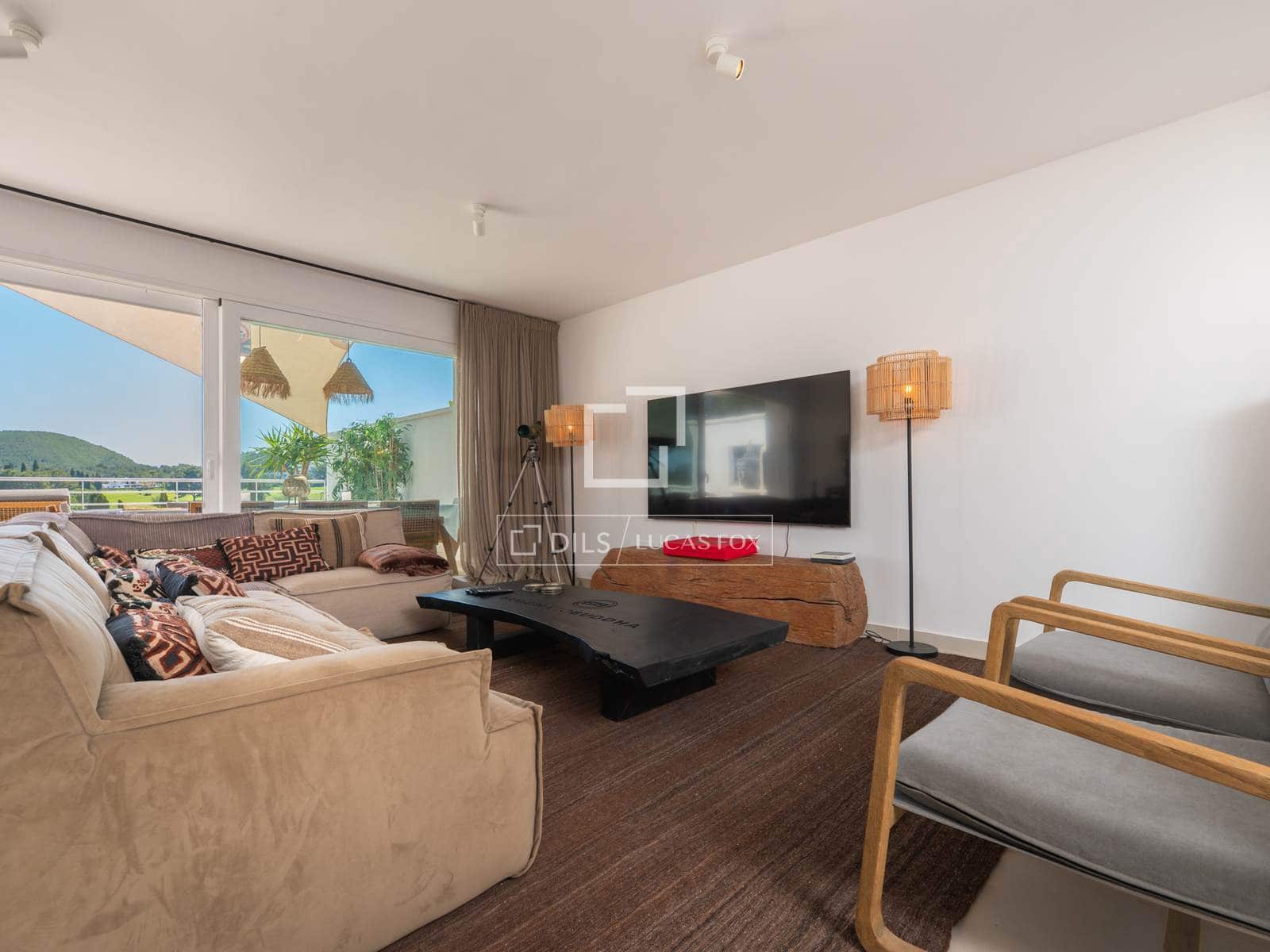 2 bedroom Apartment for sale in Santa Eulalia / Santa Eularia with garage - € 760,000 (Ref: 9730443)