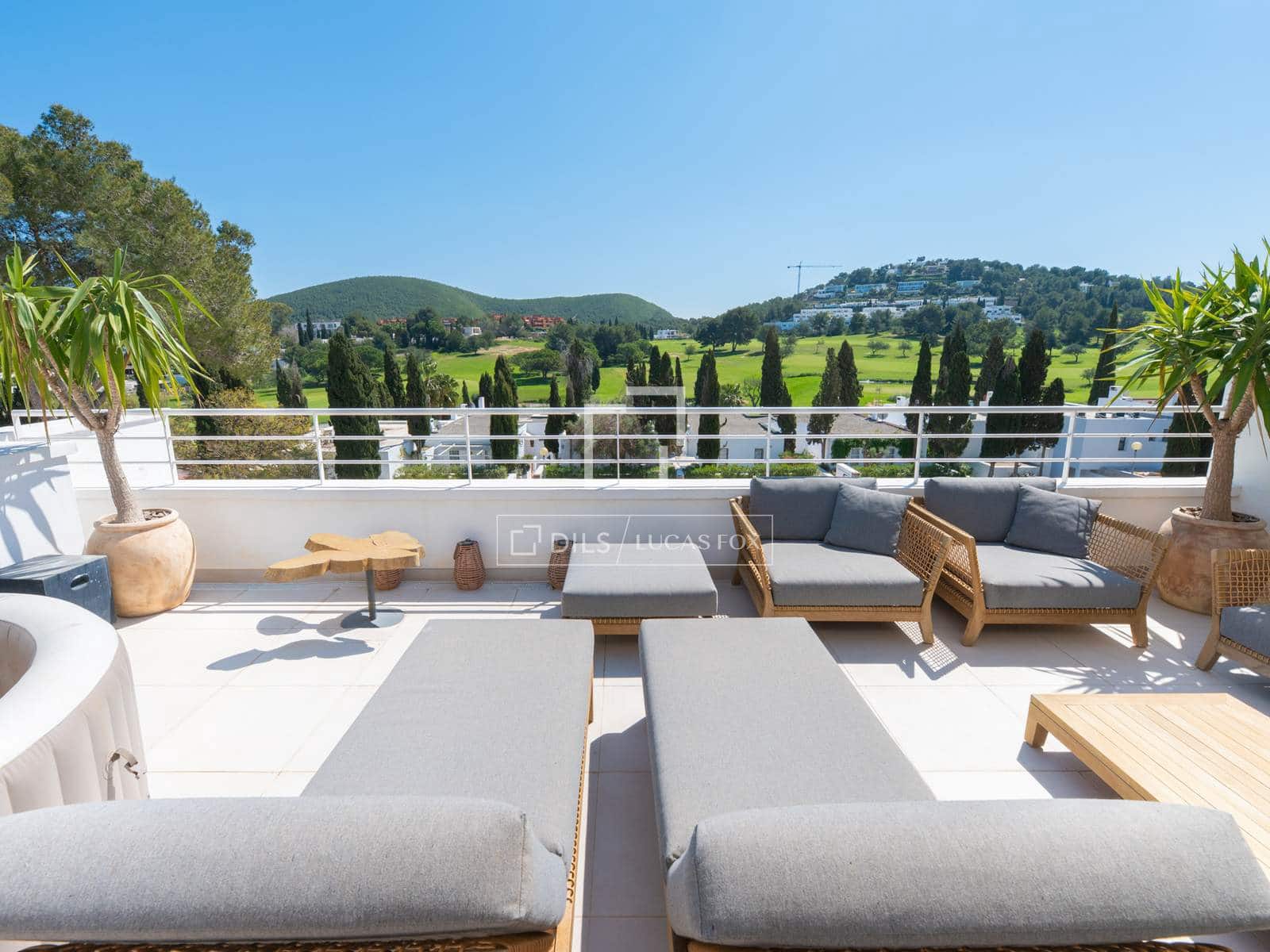 2 bedroom Apartment for sale in Santa Eulalia / Santa Eularia with garage - € 760,000 (Ref: 9730443)