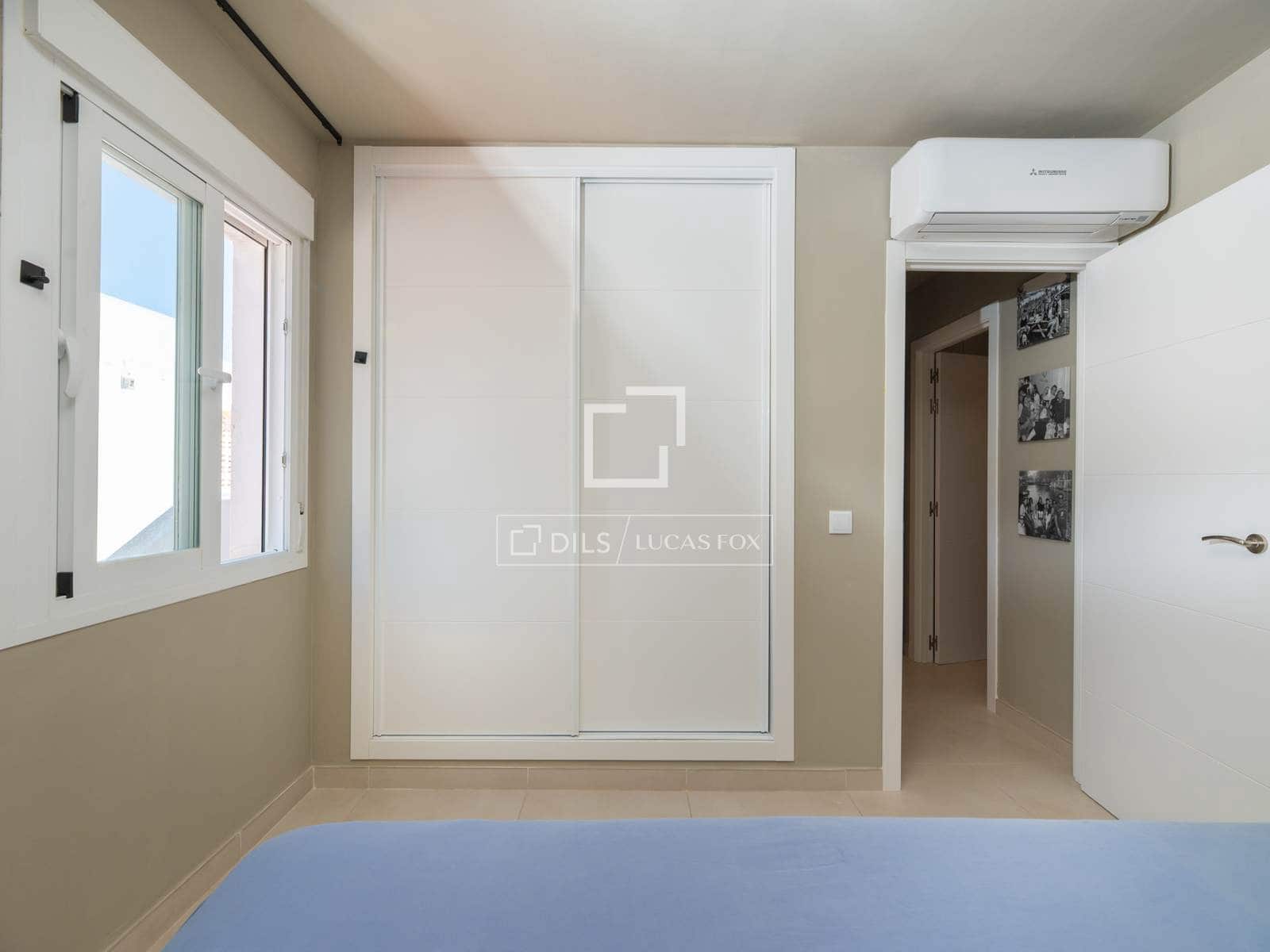 2 bedroom Apartment for sale in Santa Eulalia / Santa Eularia with garage - € 760,000 (Ref: 9730443)