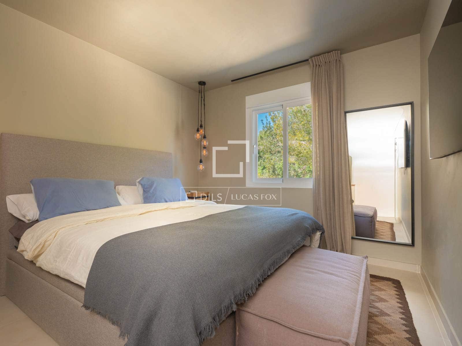 2 bedroom Apartment for sale in Santa Eulalia / Santa Eularia with garage - € 760,000 (Ref: 9730443)