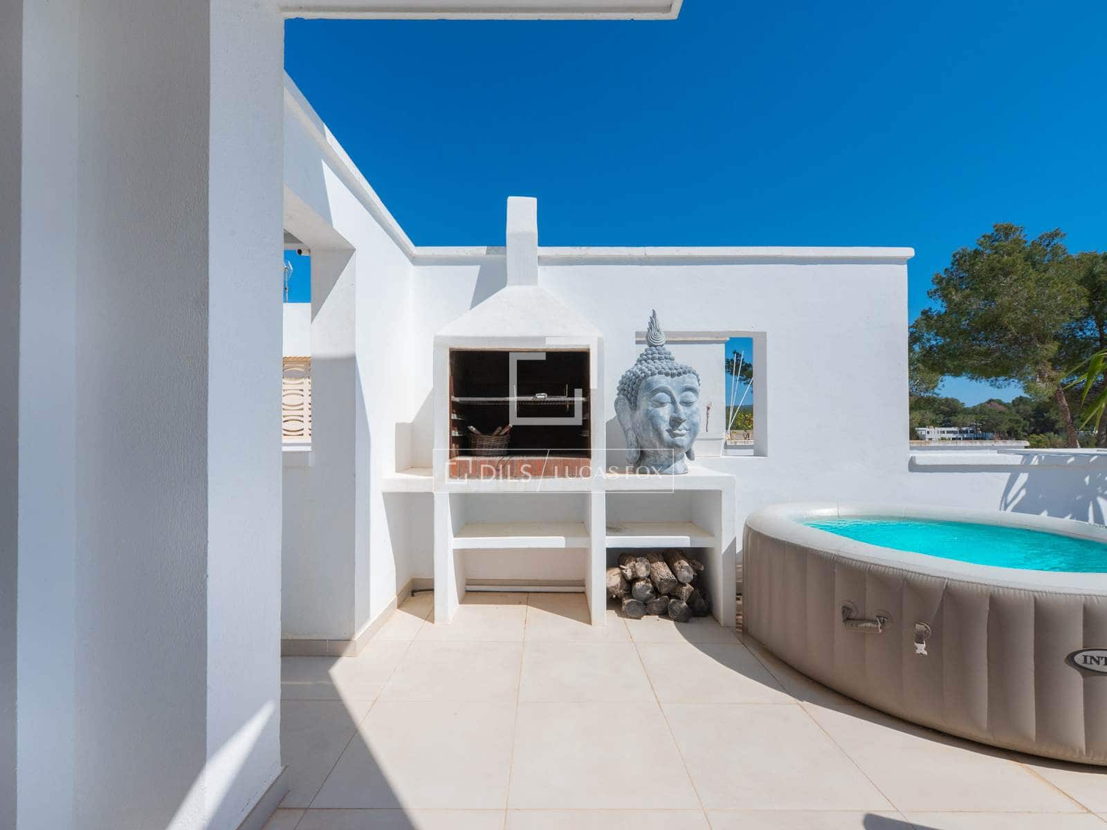 2 bedroom Apartment for sale in Santa Eulalia / Santa Eularia with garage - € 760,000 (Ref: 9730443)