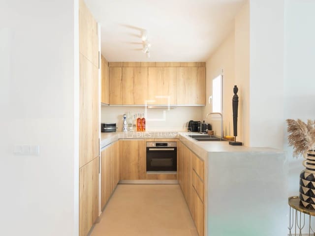 2 bedroom Apartment for sale in Santa Eulalia / Santa Eularia with garage - € 760,000 (Ref: 9730443)