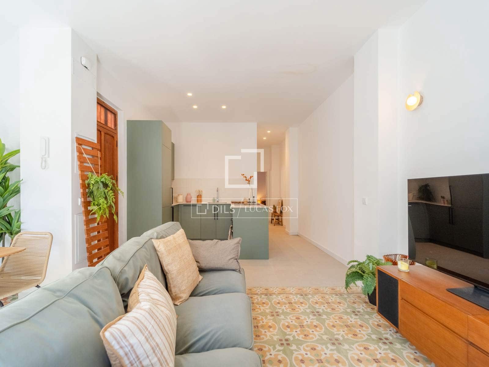 2 bedroom Apartment for rent in Valencia city - € 1,750 (Ref: 9730895)