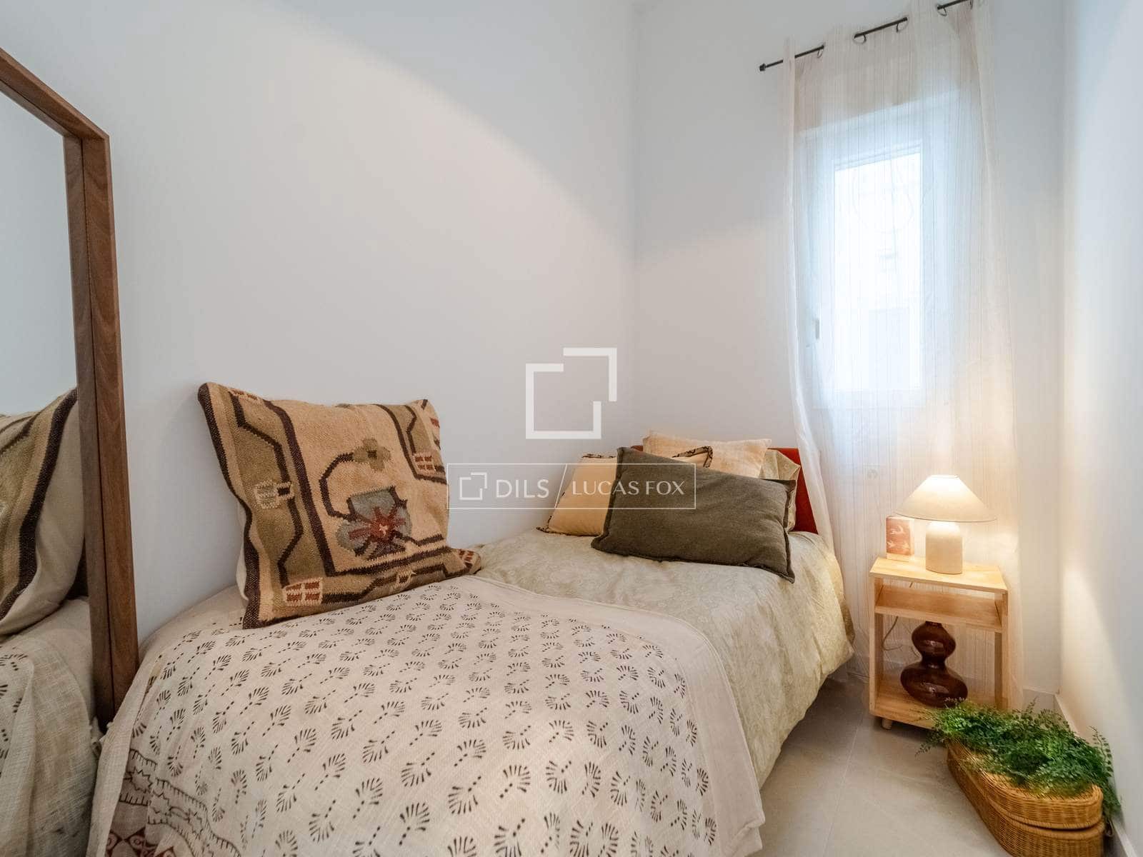 2 bedroom Apartment for rent in Valencia city - € 1,750 (Ref: 9730895)