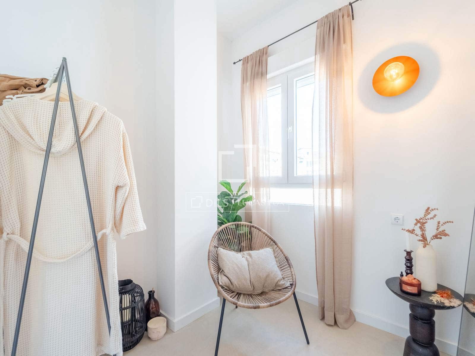 2 bedroom Apartment for rent in Valencia city - € 1,750 (Ref: 9730895)