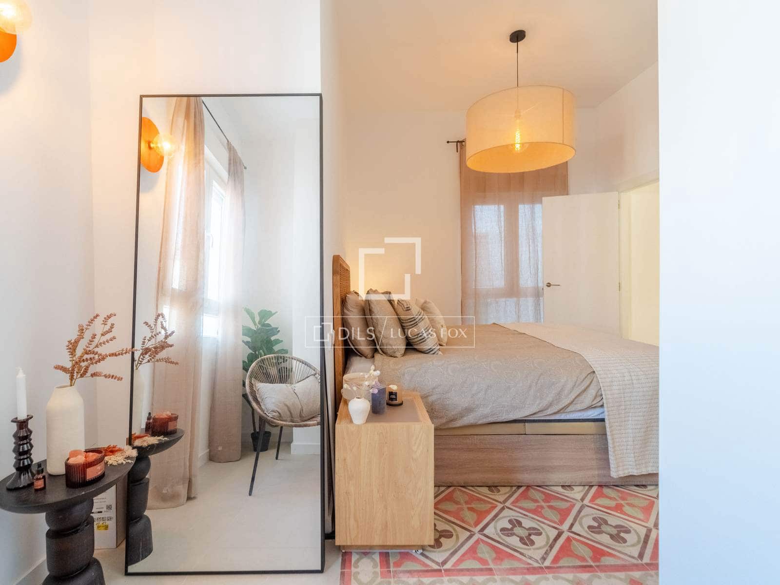 2 bedroom Apartment for rent in Valencia city - € 1,750 (Ref: 9730895)