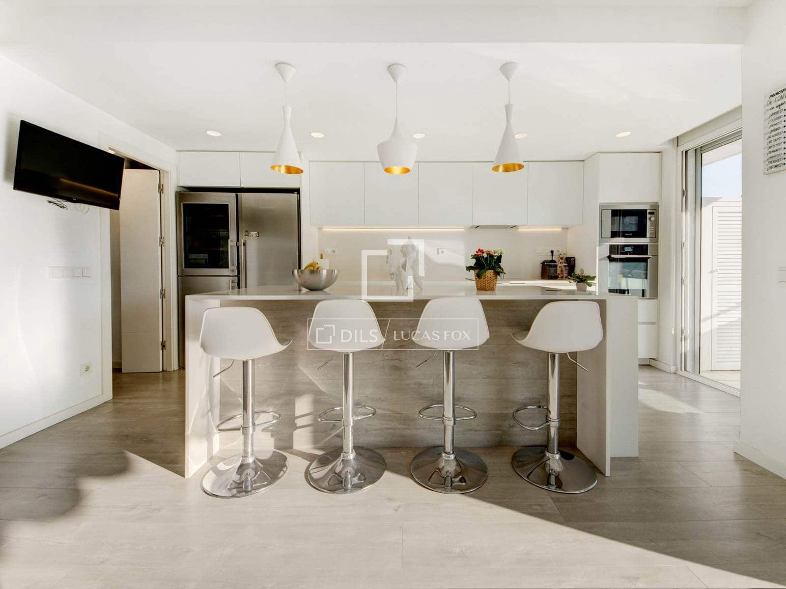 2 bedroom Apartment for sale in Sant Joan Despi with pool garage - € 600,000 (Ref: 9730896)