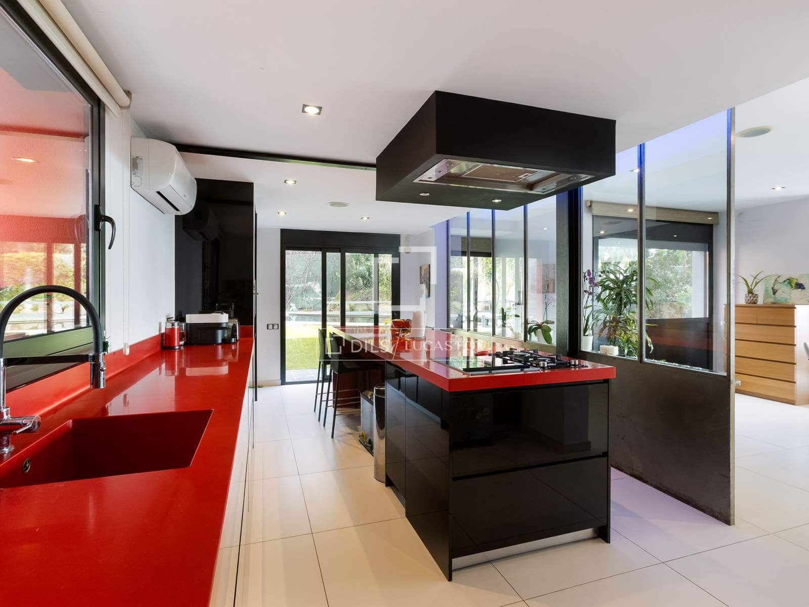 5 slaapkamer Villa te koop in Cabrils met zwembad garage - € 1.750.000 (Ref: 9731202)