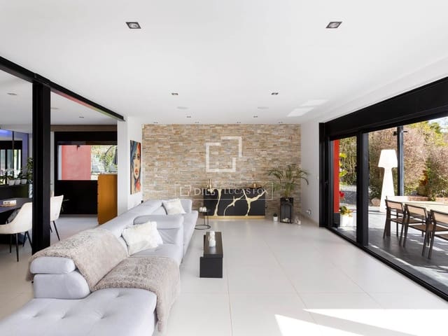 5 slaapkamer Villa te koop in Cabrils met zwembad garage - € 1.750.000 (Ref: 9731202)