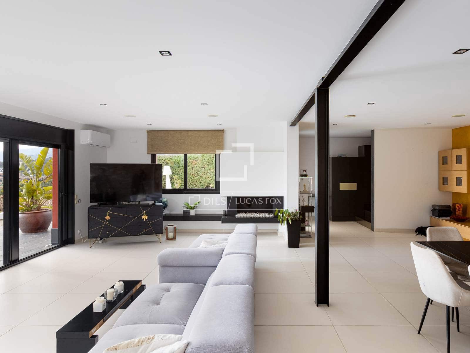 5 slaapkamer Villa te koop in Cabrils met zwembad garage - € 1.750.000 (Ref: 9731202)