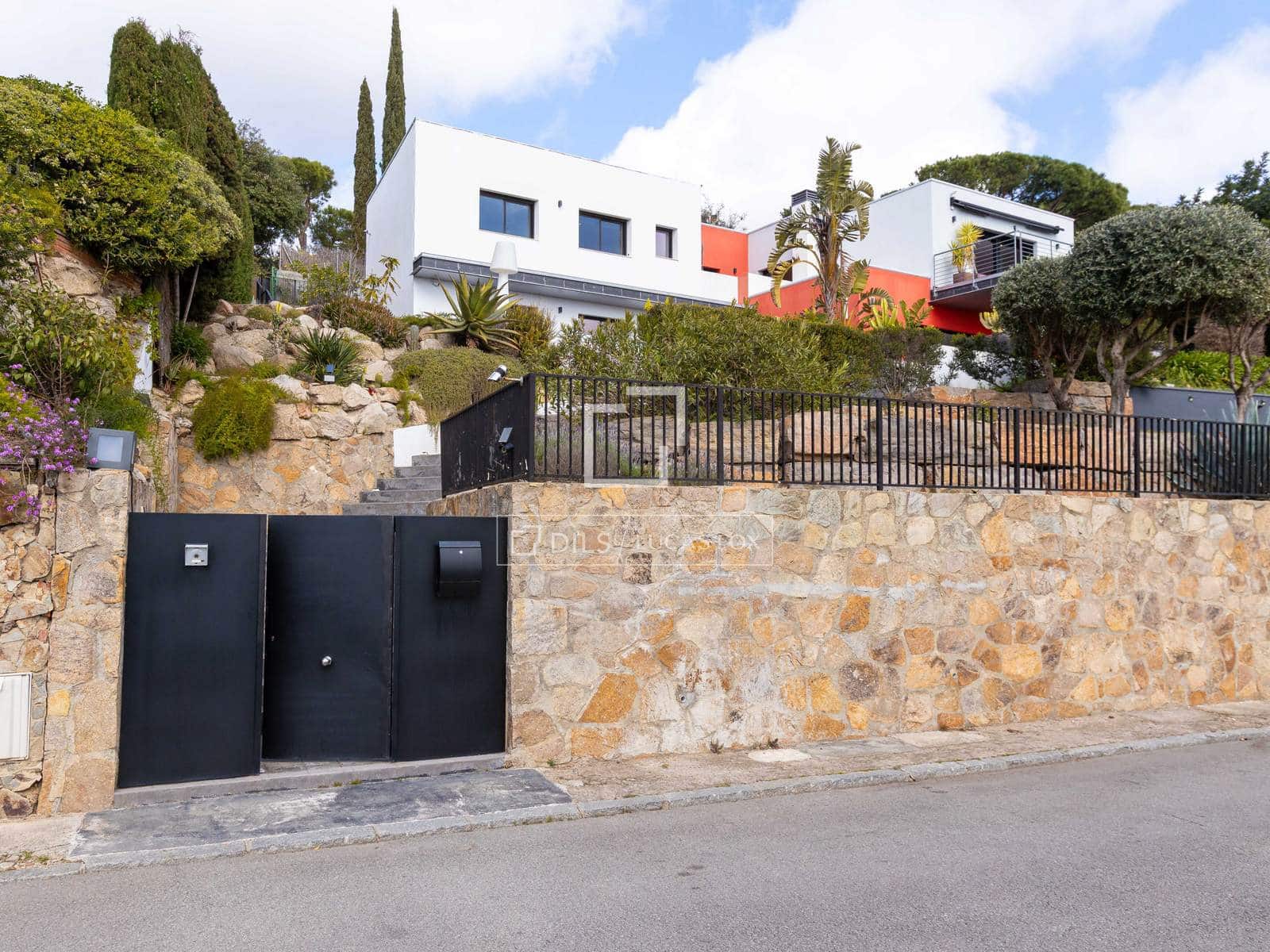 5 slaapkamer Villa te koop in Cabrils met zwembad garage - € 1.750.000 (Ref: 9731202)