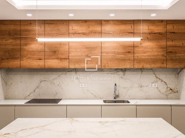 3 makuuhuone Huoneisto myytävänä paikassa Madrid kaupunki - 1 150 000 € (Ref: 9731203)