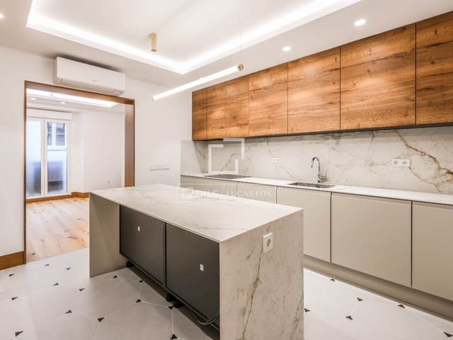 3 makuuhuone Huoneisto myytävänä paikassa Madrid kaupunki - 1 150 000 € (Ref: 9731203)