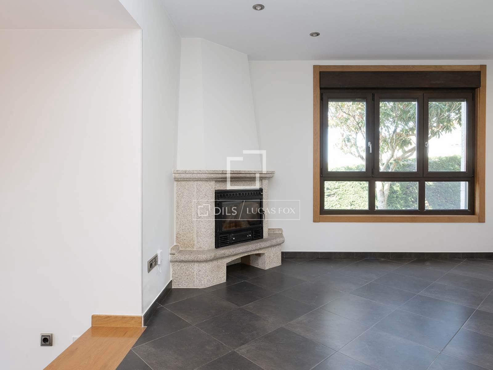 3 bedroom Villa for sale in Vigo with garage - € 690,000 (Ref: 9733374)