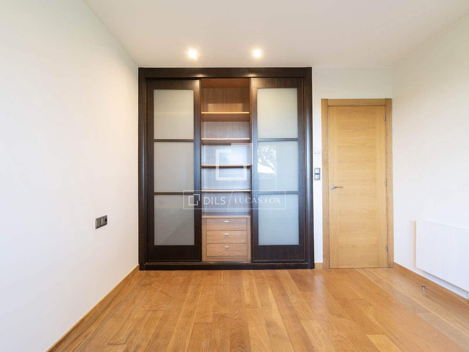 3 bedroom Villa for sale in Vigo with garage - € 690,000 (Ref: 9733374)