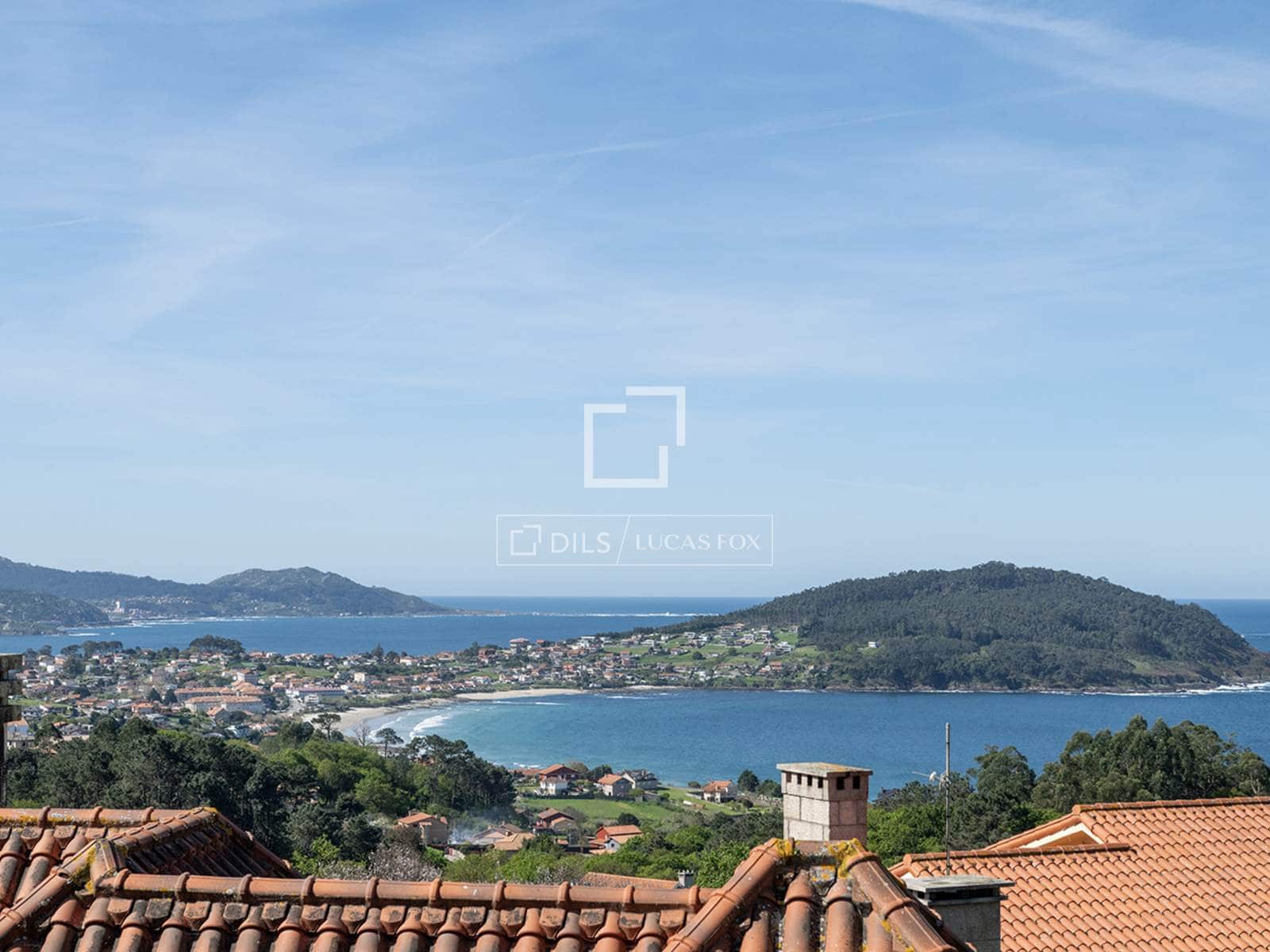 3 bedroom Villa for sale in Vigo with garage - € 690,000 (Ref: 9733374)