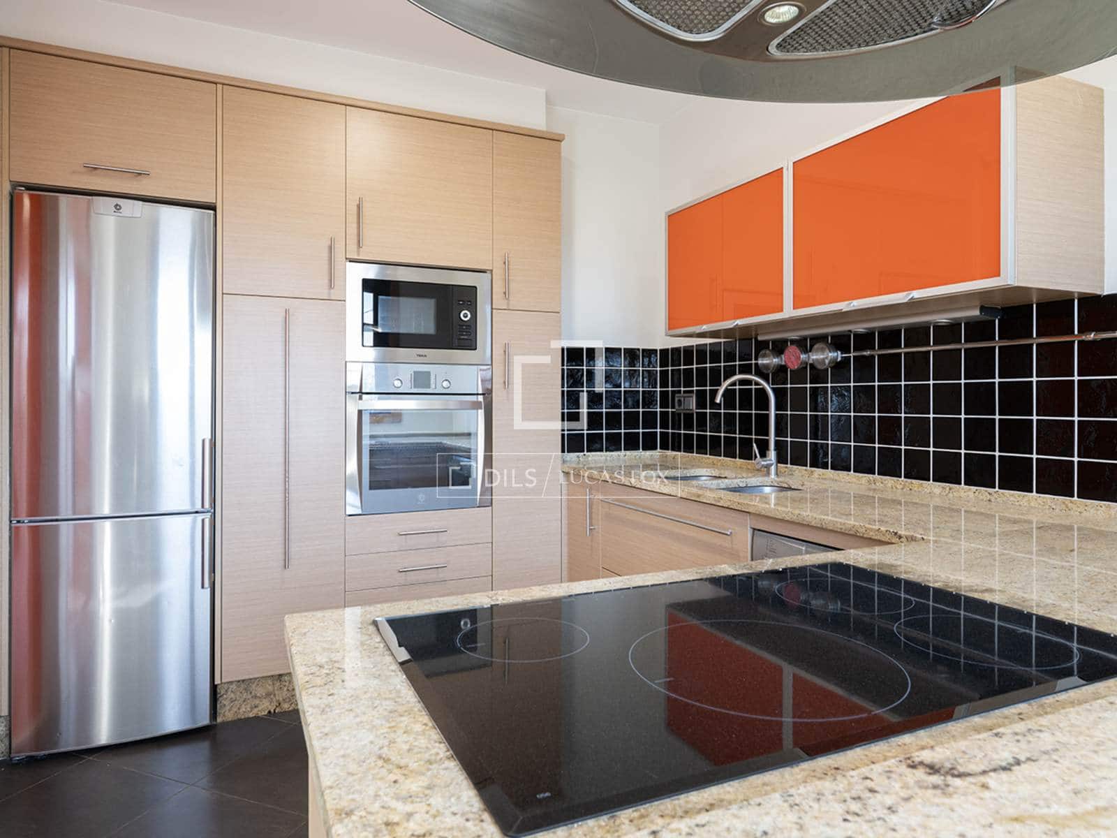 3 bedroom Villa for sale in Vigo with garage - € 690,000 (Ref: 9733374)